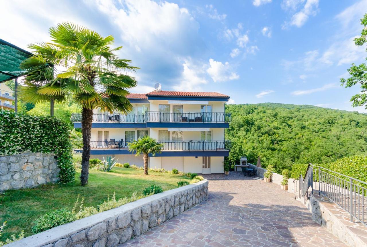 Apartments Marijana Ičići Exteriör bild