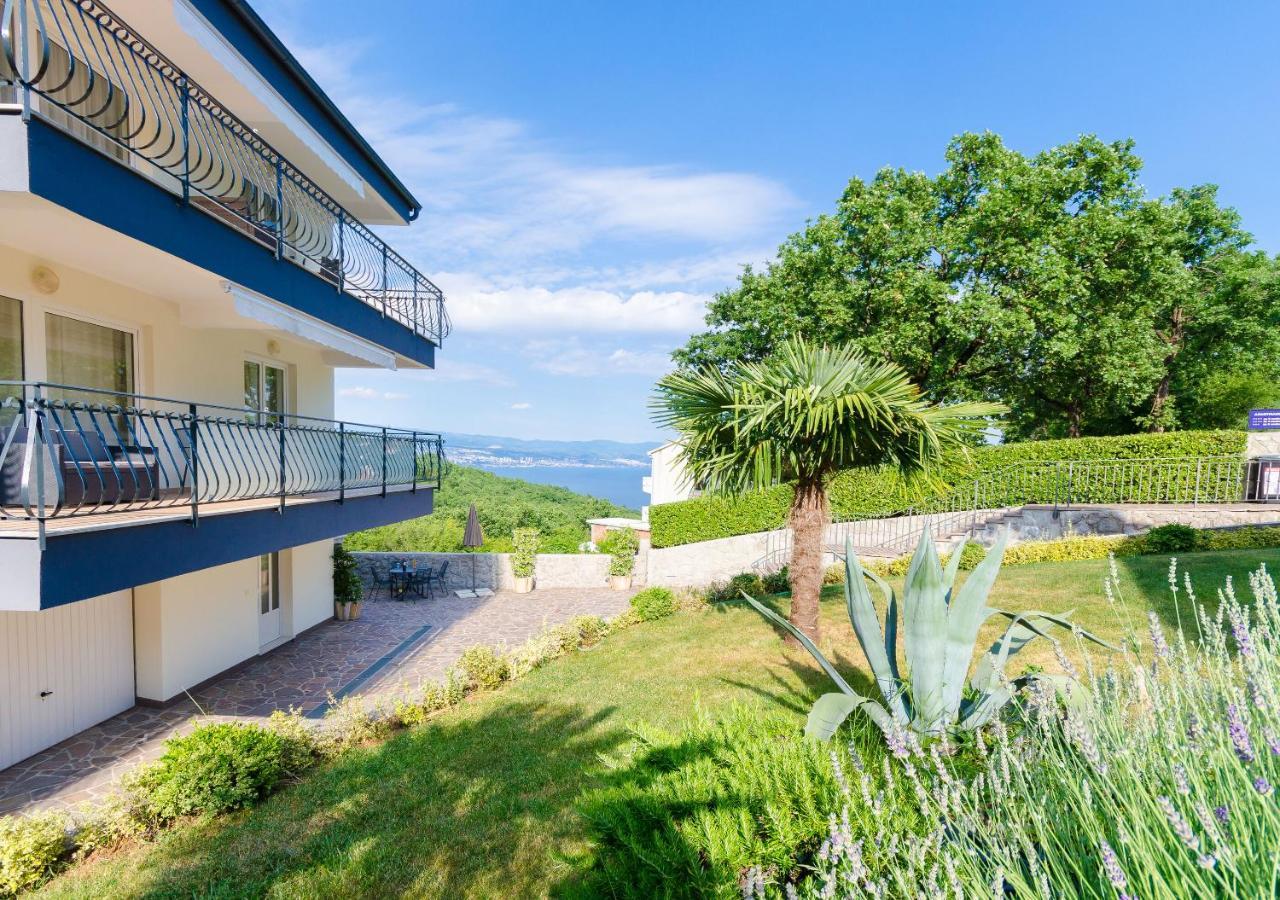 Apartments Marijana Ičići Exteriör bild