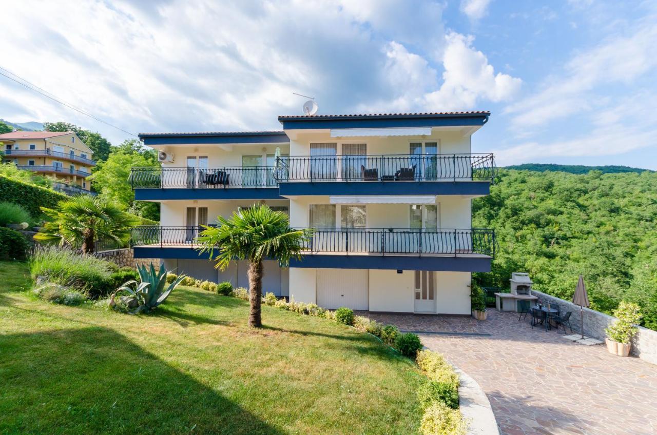 Apartments Marijana Ičići Exteriör bild