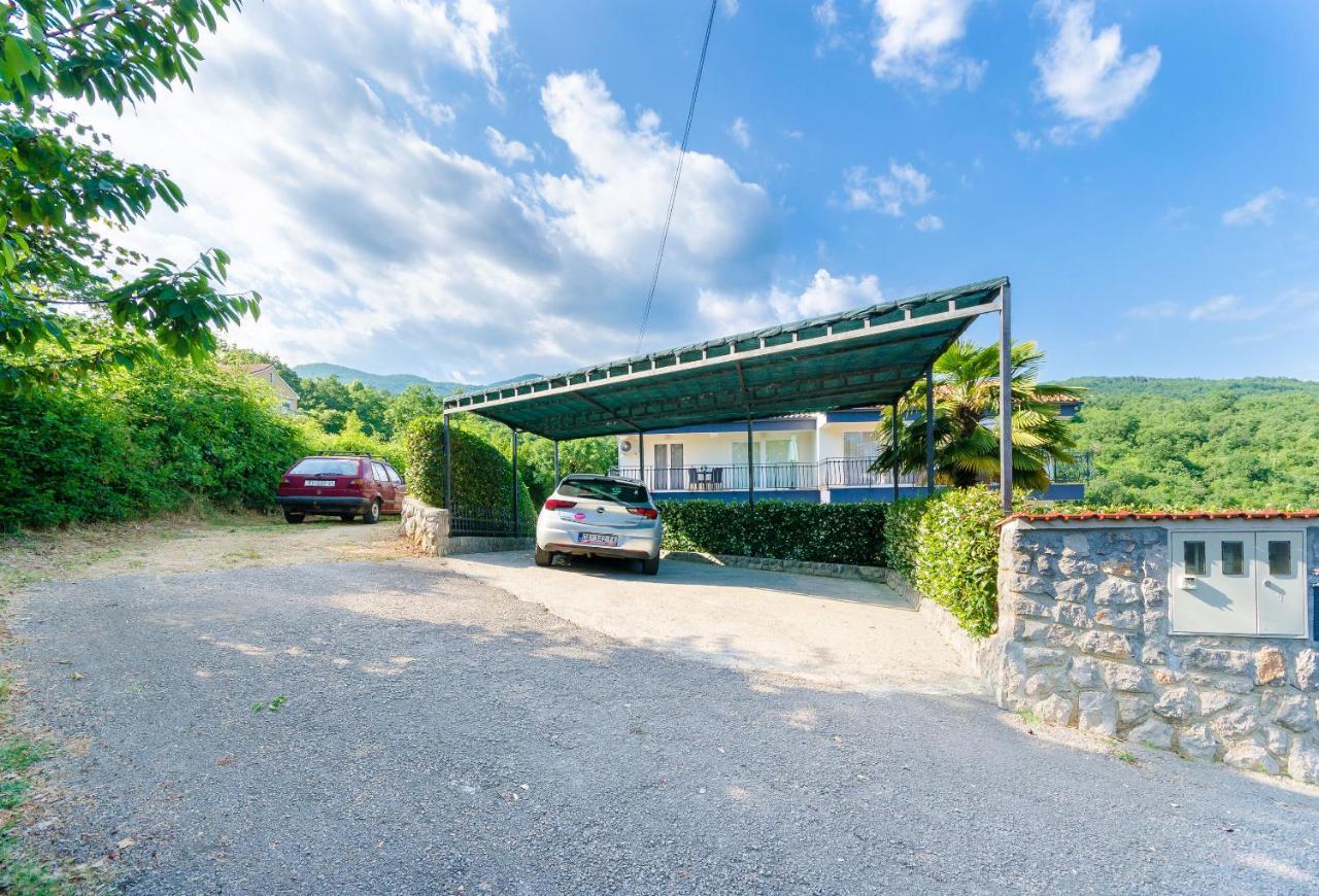 Apartments Marijana Ičići Exteriör bild