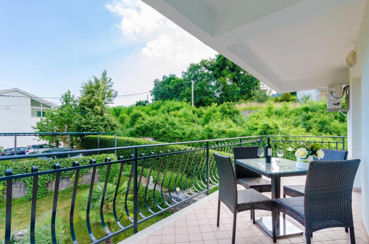 Apartments Marijana Ičići Exteriör bild