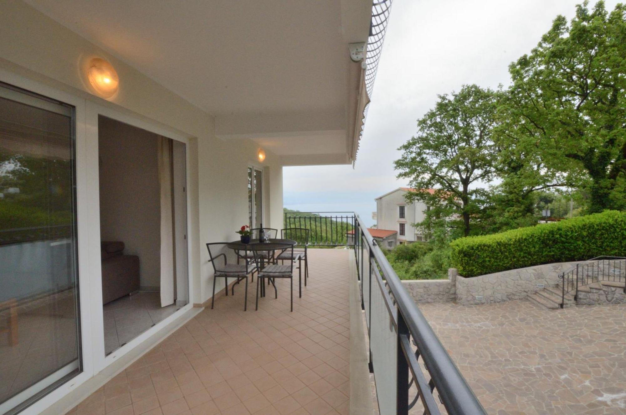 Apartments Marijana Ičići Exteriör bild
