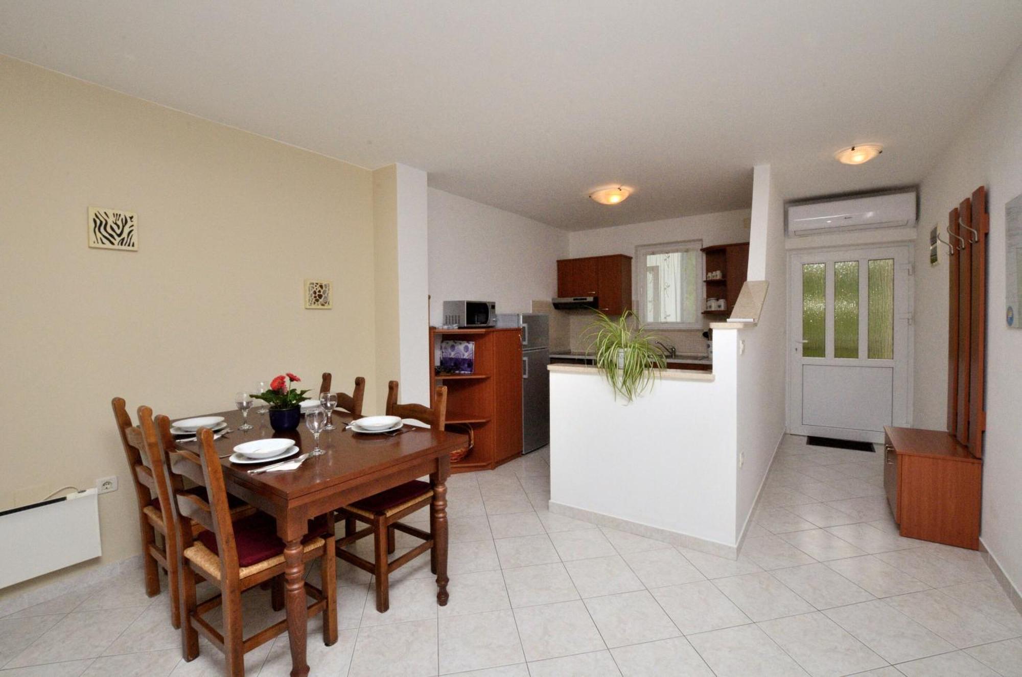 Apartments Marijana Ičići Exteriör bild