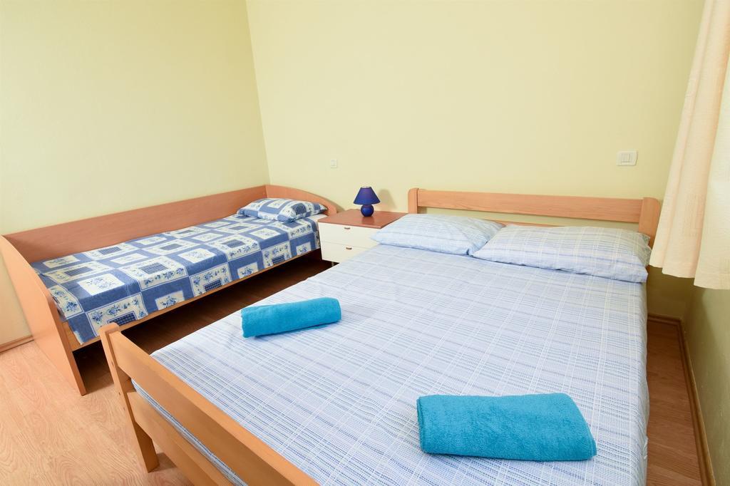 Apartments Marijana Ičići Exteriör bild