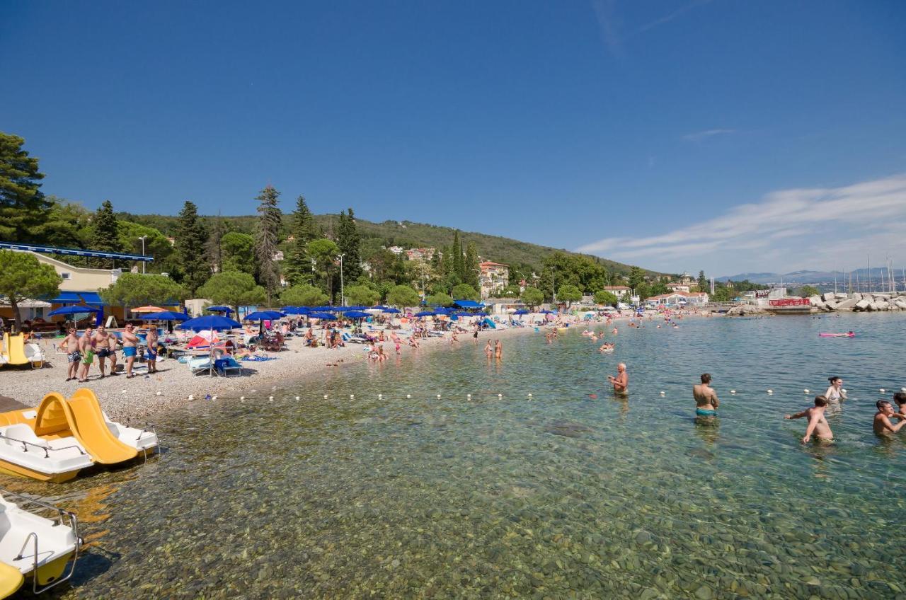 Apartments Marijana Ičići Exteriör bild